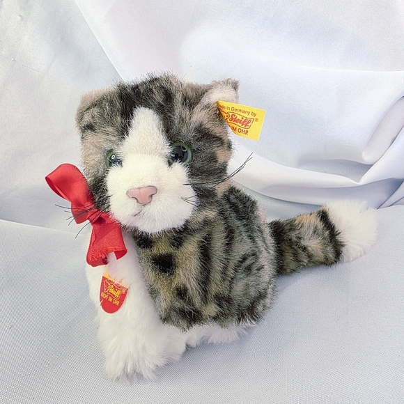 Steiff Snuffi Tabby Cat Plush Button Tag Green Eyes Bow Ribbon 6.5 Inch 077395 - Picture 1 of 10